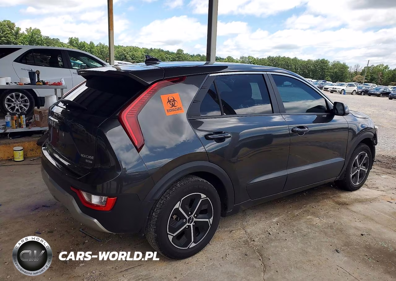 2023 Kia Niro Lx VIN:KNDCP3LE5P5116583 - 3