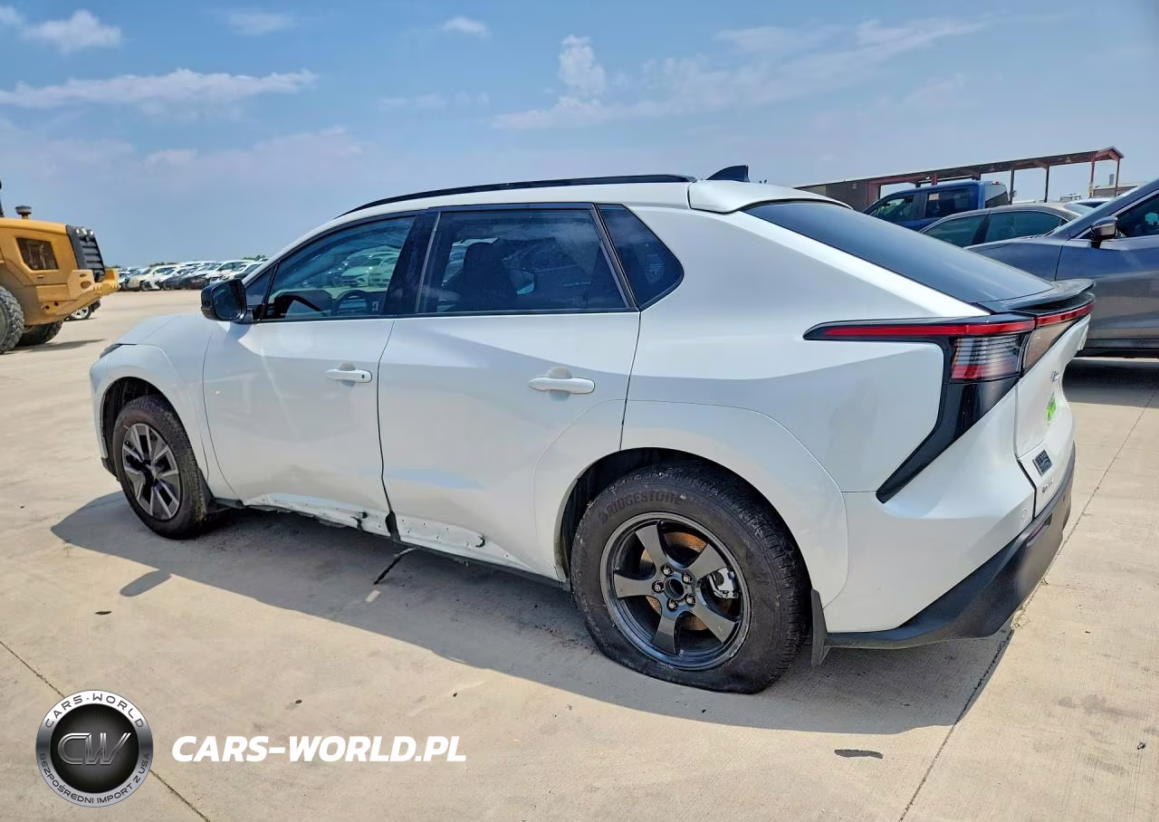 2026 Toyota Bz Xle Plus VIN:JTMBCAEB4TA007208 - 2