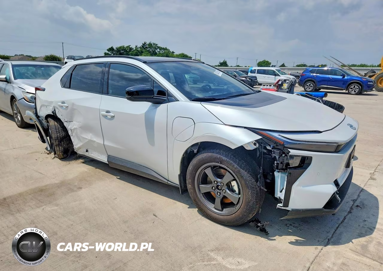 2026 Toyota Bz Xle Plus VIN:JTMBCAEB4TA007208 - 4