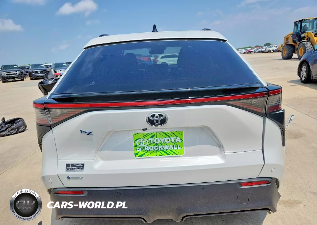 2026 Toyota Bz Xle Plus VIN:JTMBCAEB4TA007208 - 6