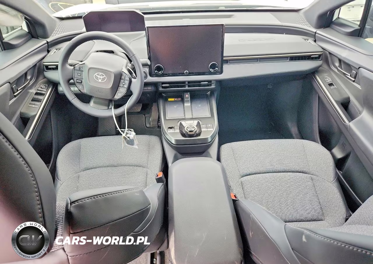2026 Toyota Bz Xle Plus VIN:JTMBCAEB4TA007208 - 8