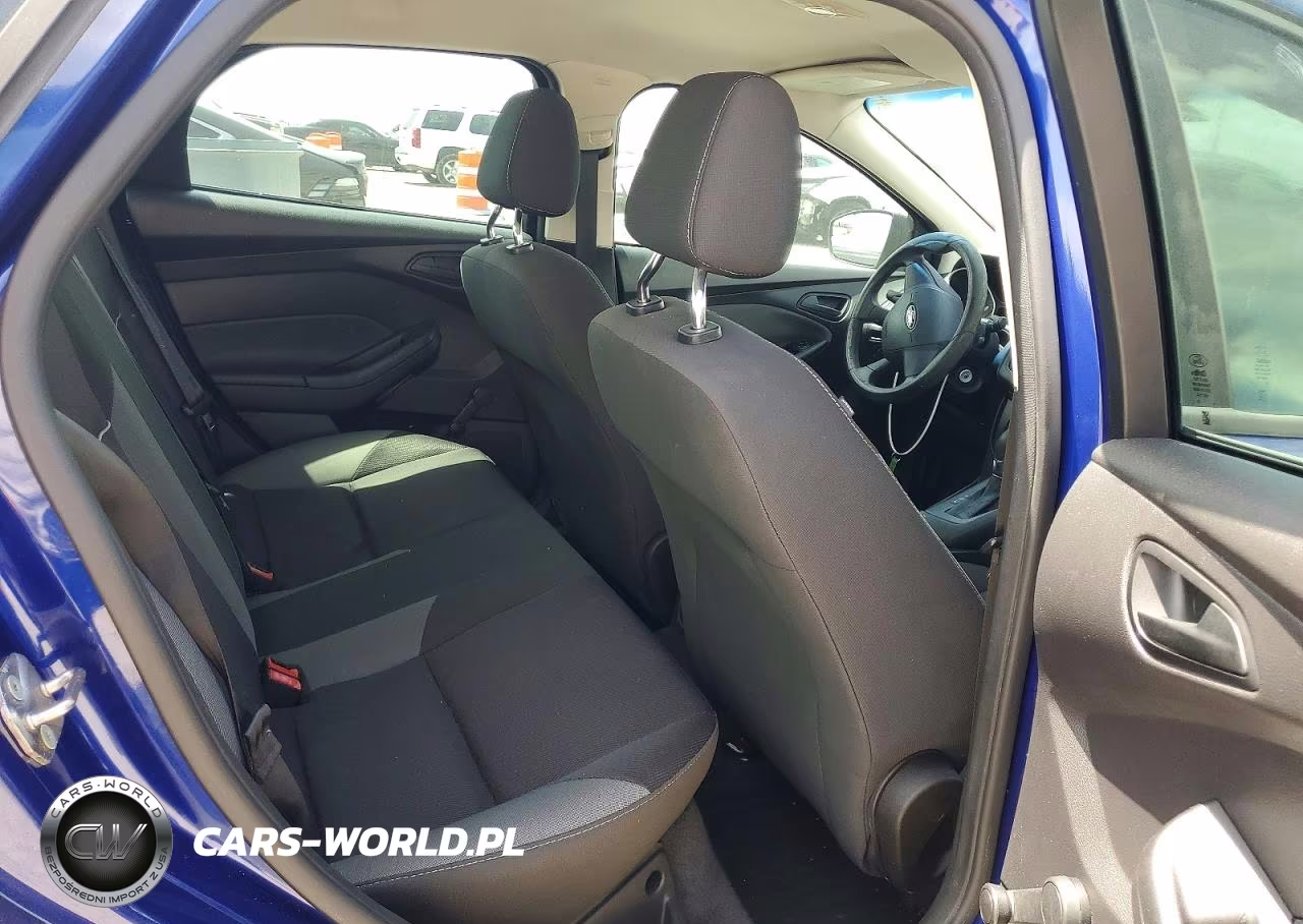 2012 Ford Focus S VIN:1FAHP3E27CL294452 - 10