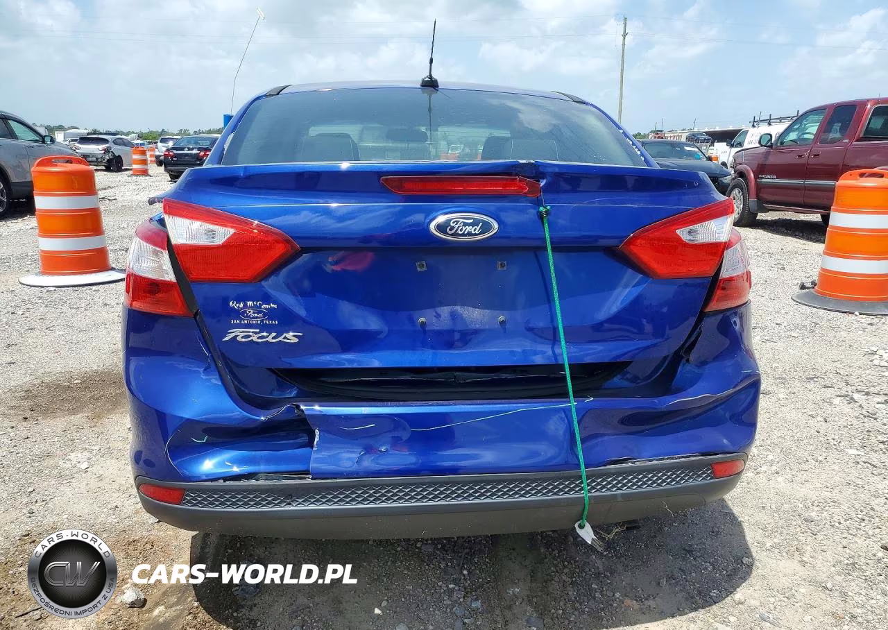 2012 Ford Focus S VIN:1FAHP3E27CL294452 - 6