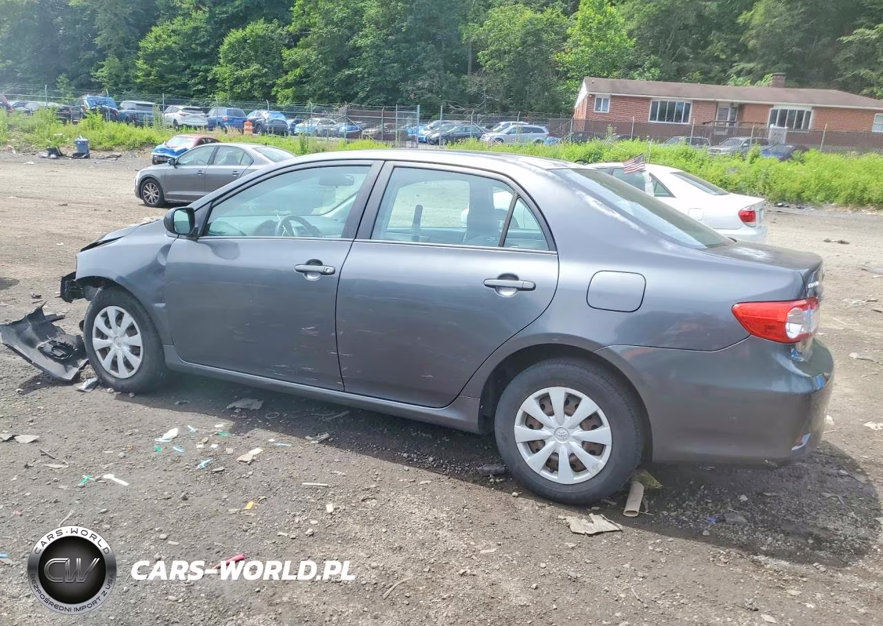 2011 Toyota Corolla Le VIN:2T1BU4EE4BC725845 - 2