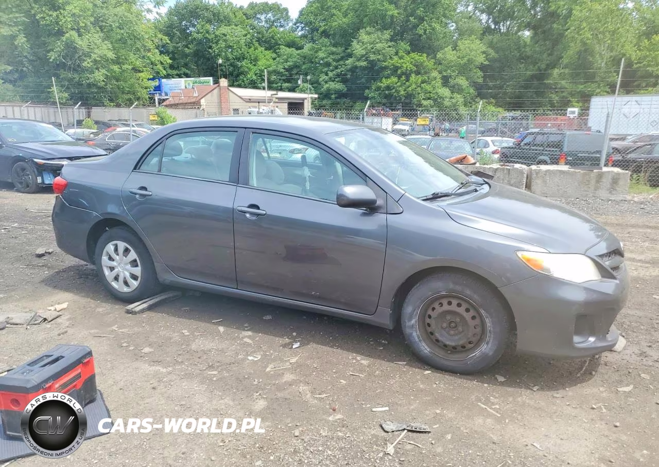 2011 Toyota Corolla Le VIN:2T1BU4EE4BC725845 - 4