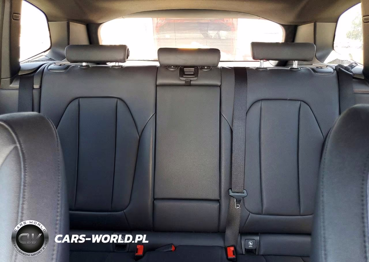 2018 BMW X3 VIN:5UXTR9C52JLC82514 - 10