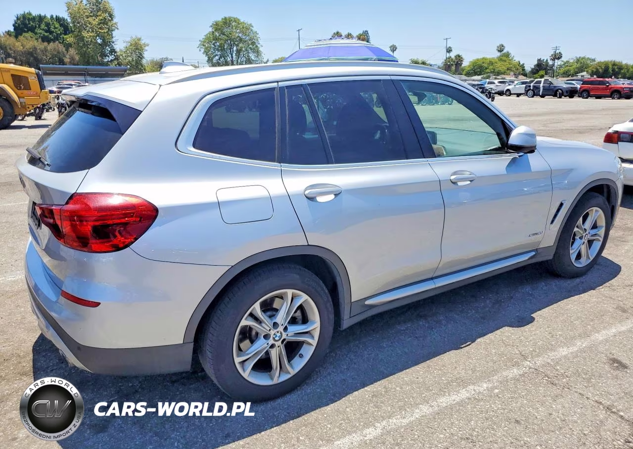 2018 BMW X3 VIN:5UXTR9C52JLC82514 - 3