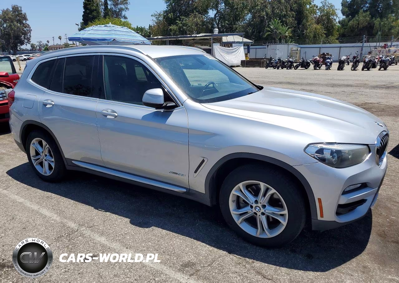 2018 BMW X3 VIN:5UXTR9C52JLC82514 - 4