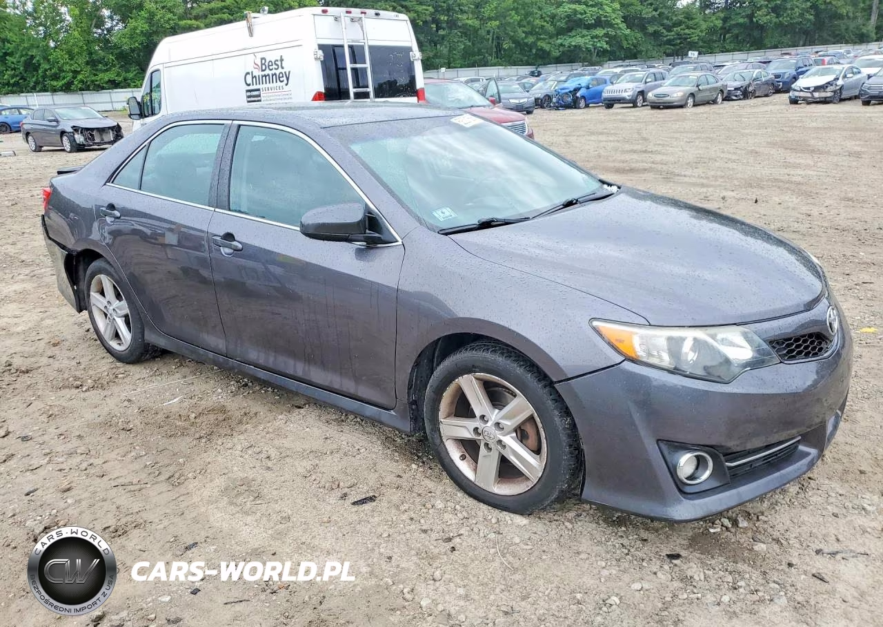 2014 Toyota Camry Se VIN:4T1BF1FK9EU757142 - 4