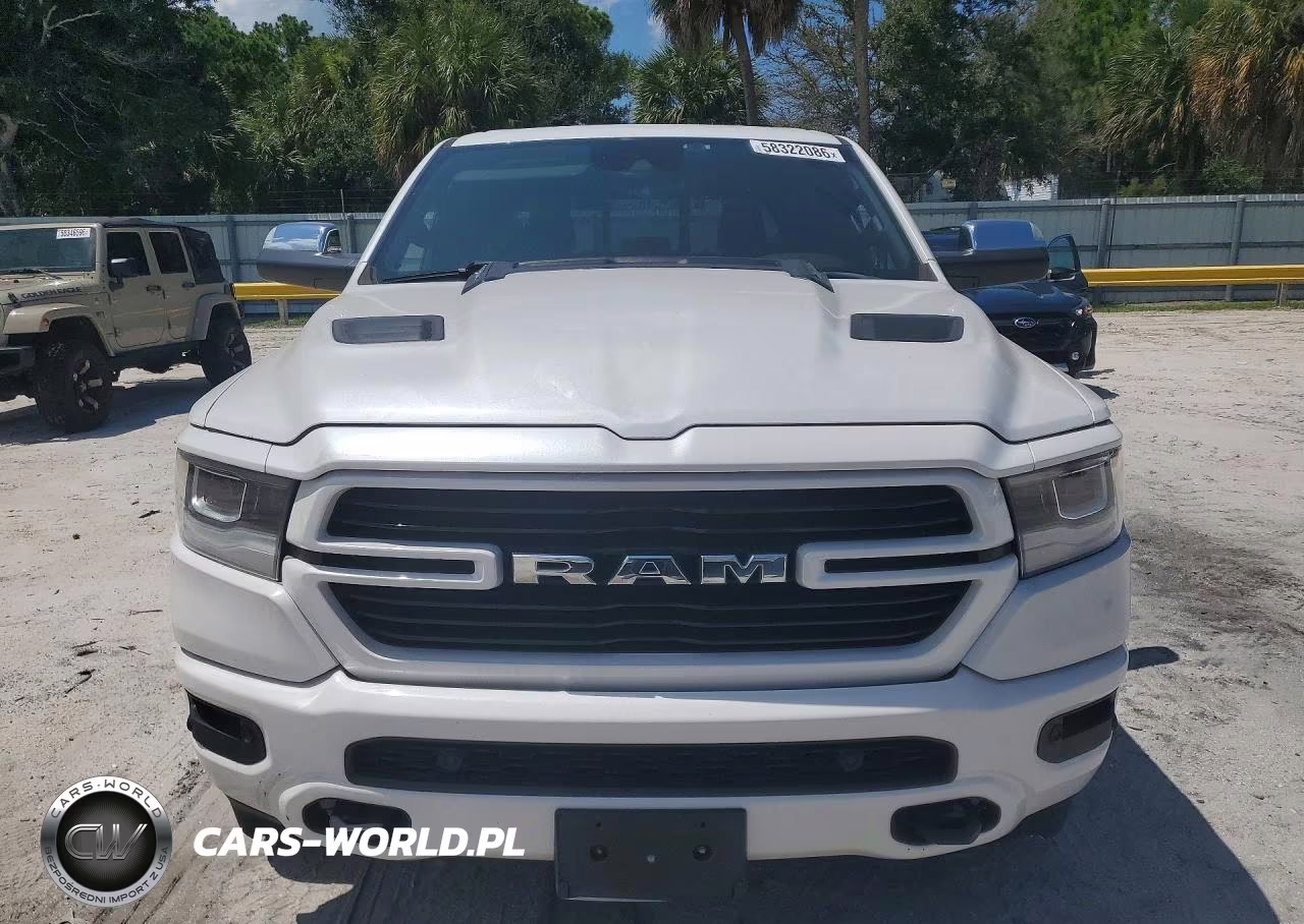2020 Ram 1500 Laramie VIN:1C6SRFJM5LN205539 - 5