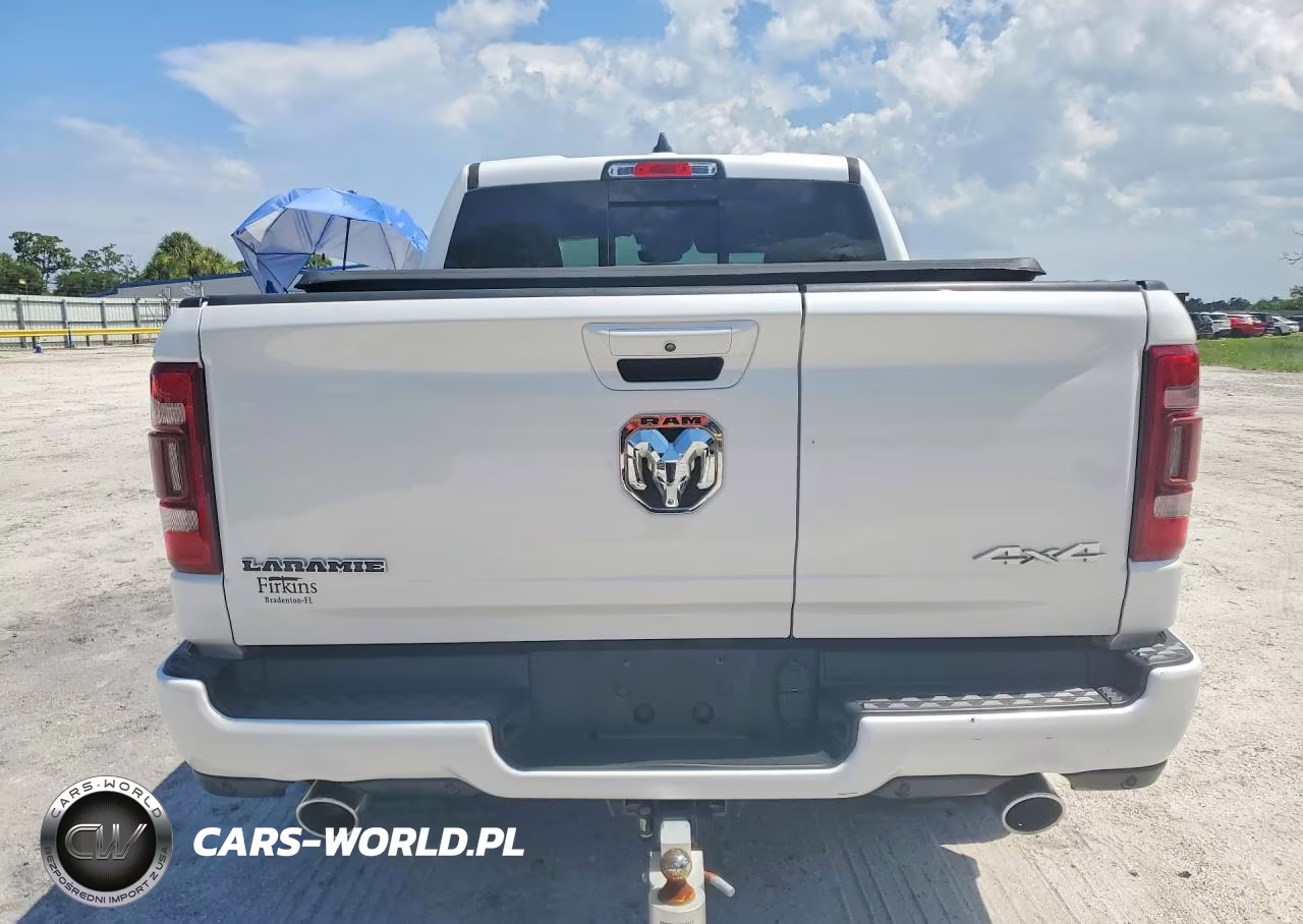 2020 Ram 1500 Laramie VIN:1C6SRFJM5LN205539 - 6