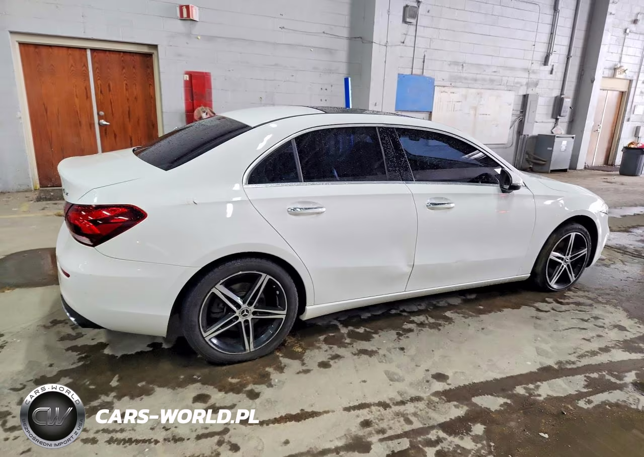 2019 Mercedes-Benz A 220 4Matic VIN:WDD3G4FB0KW000658 - 3