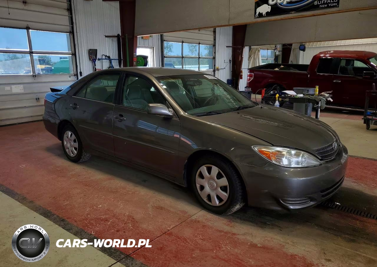 2003 Toyota Camry Le VIN:4T1BE30K33U758372 - 4