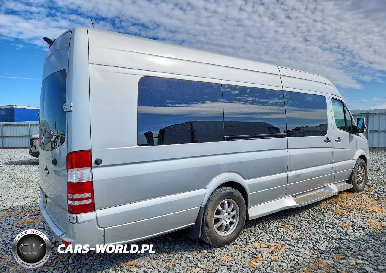 2015 Mercedes-Benz Sprinter 2500 VIN:WD3PE8CC2F5981992 - 3