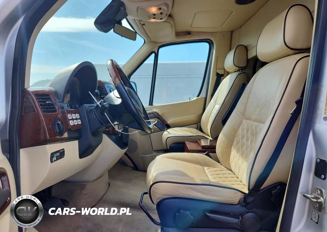 2015 Mercedes-Benz Sprinter 2500 VIN:WD3PE8CC2F5981992 - 7