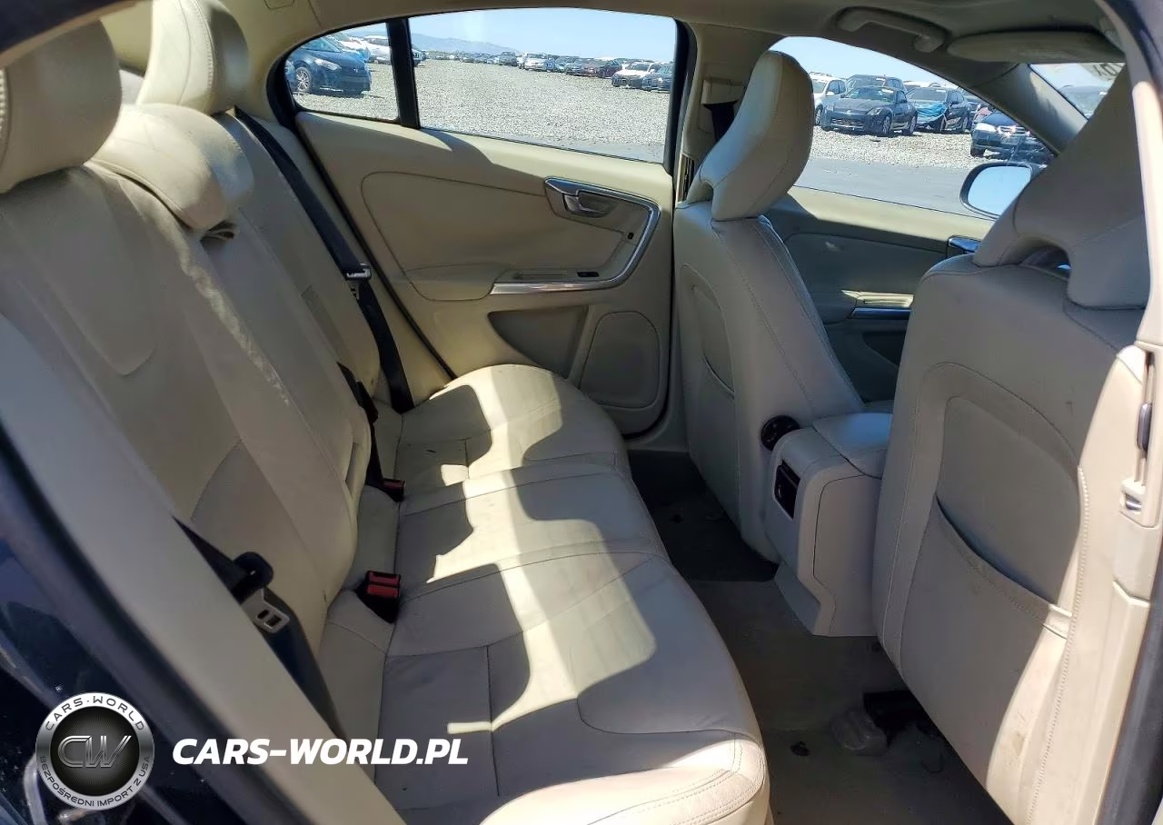2013 Volvo S60 T5 VIN:YV1612FS7D2190945 - 10
