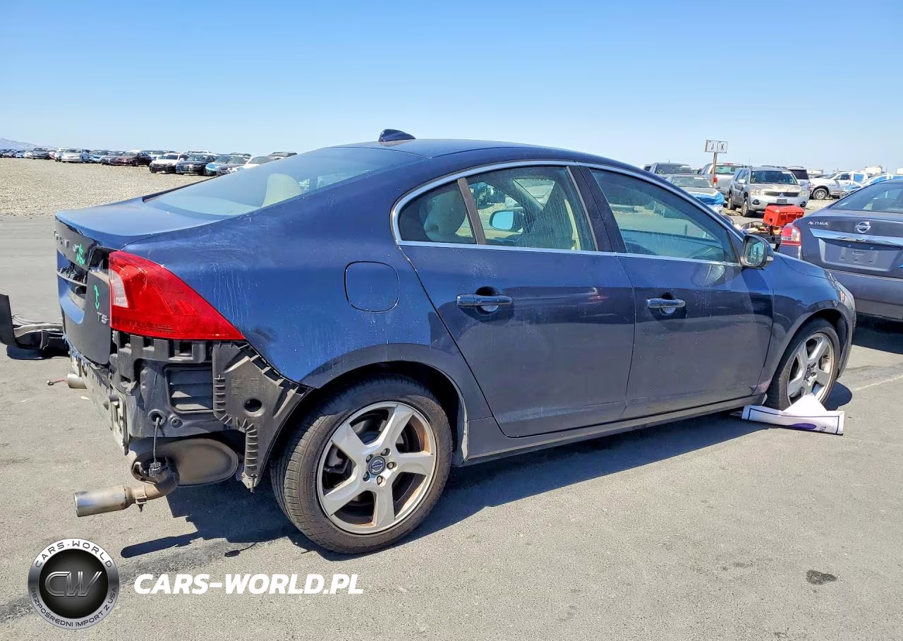 2013 Volvo S60 T5 VIN:YV1612FS7D2190945 - 3
