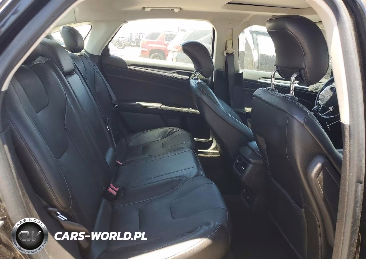 2013 Ford Fusion Titanium VIN:3FA6P0K91DR261103 - 10