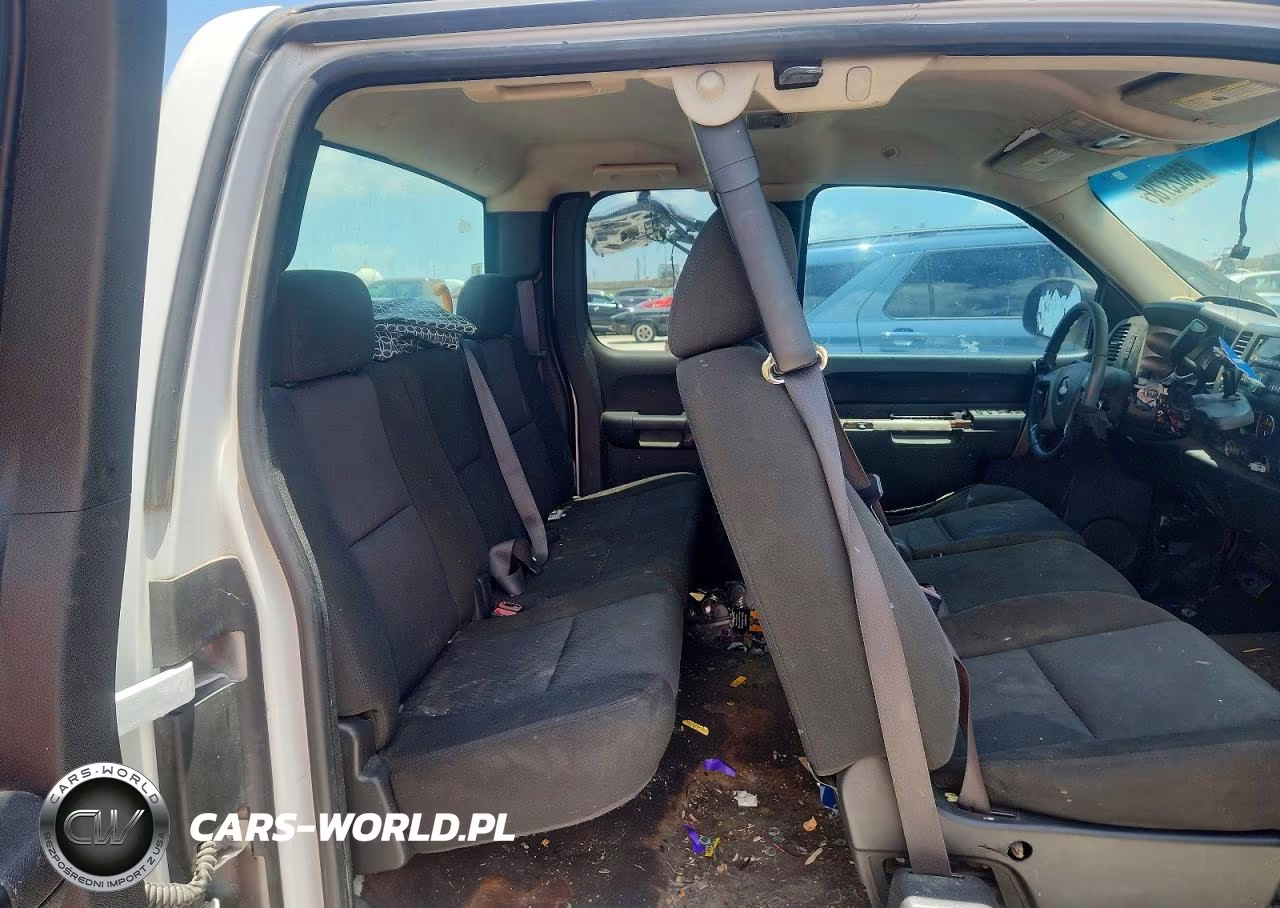 2011 Chevrolet Silverado C1500 VIN:1GCRCPEA3BZ248556 - 10