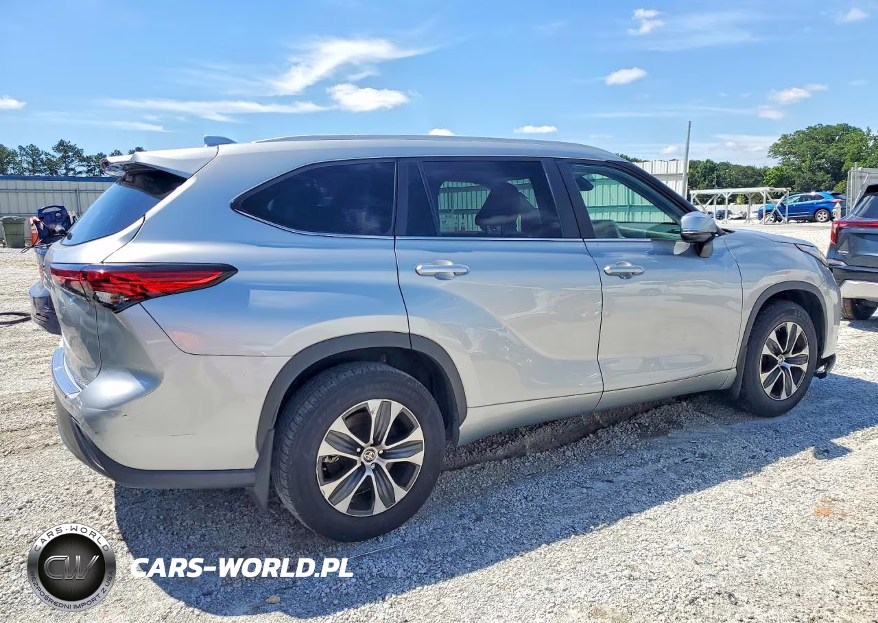2023 Toyota Highlander Xle VIN:5TDKDRBH1PS020592 - 3