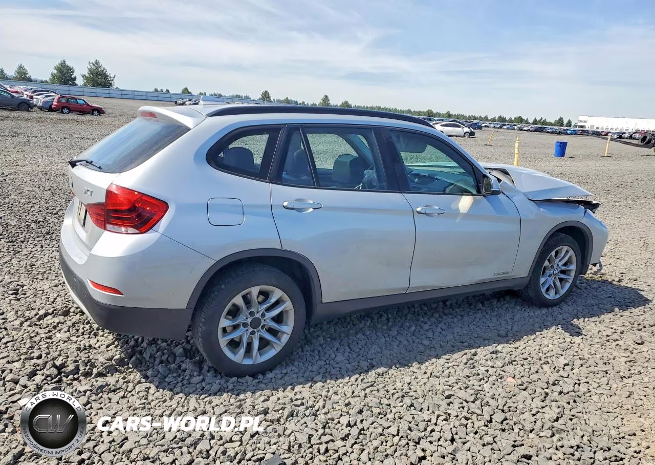 2015 BMW X1 xDrive28I VIN:WBAVL1C58FVY36092 - 3