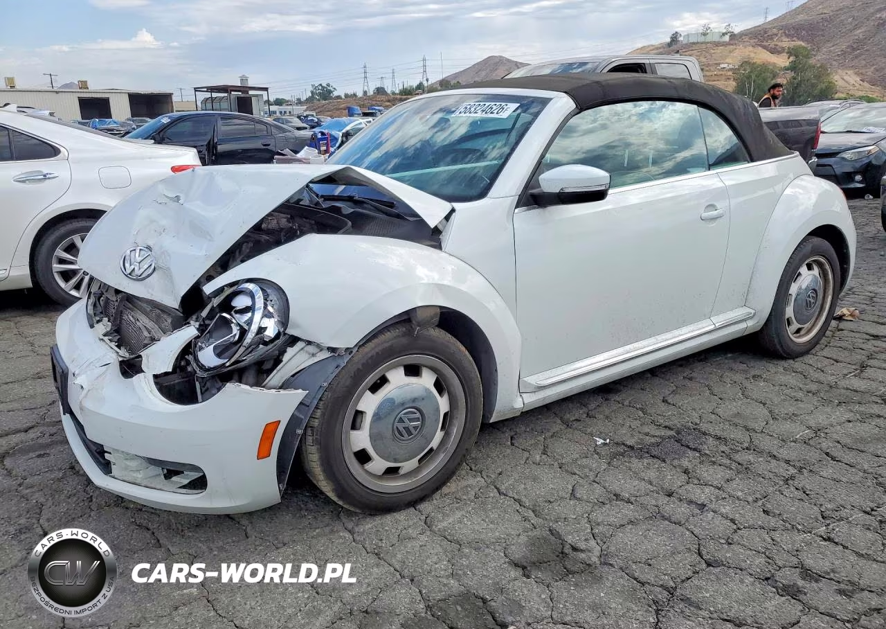 2015 Volkswagen Beetle 1.8T – zdjęcie 1 z 12