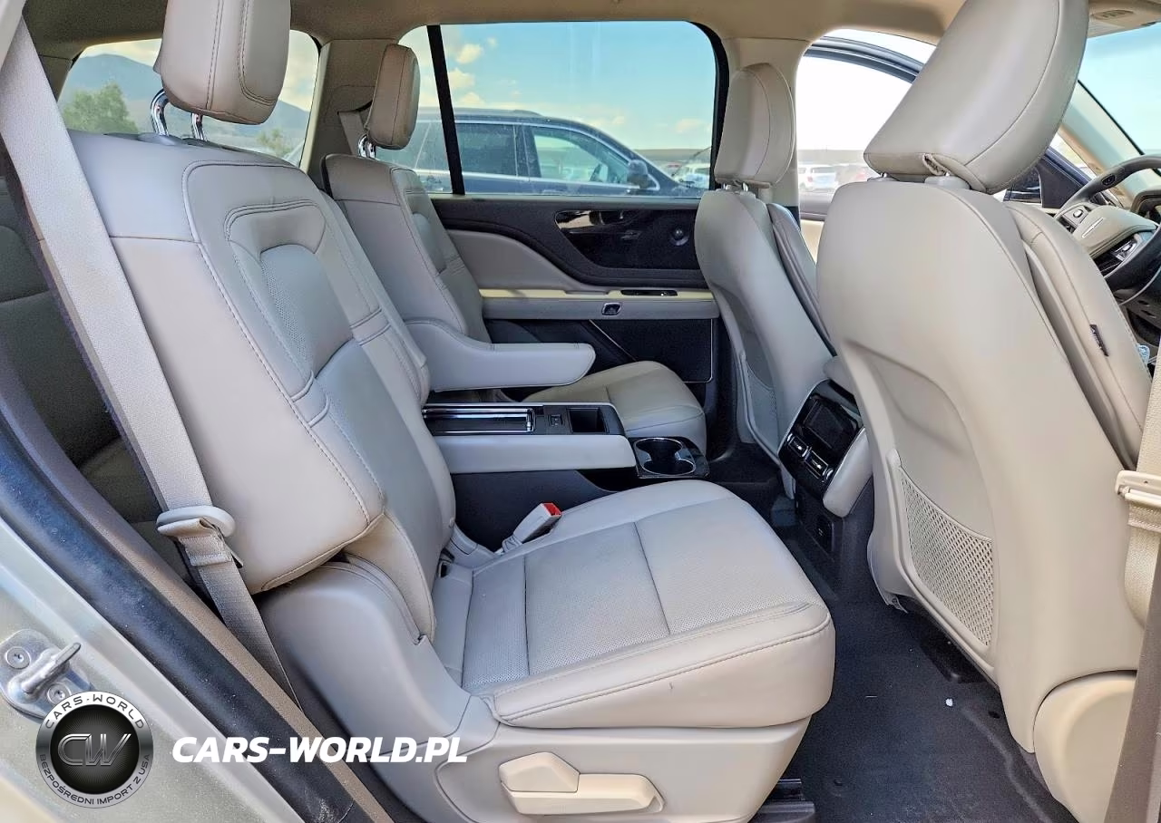 2023 Lincoln Aviator Reserve VIN:5LM5J7WC6PGL07714 - 10