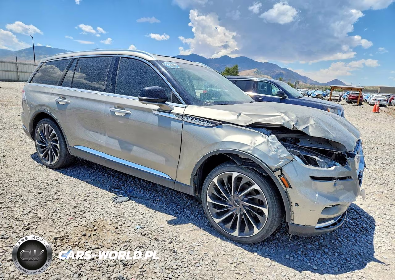 2023 Lincoln Aviator Reserve VIN:5LM5J7WC6PGL07714 - 4