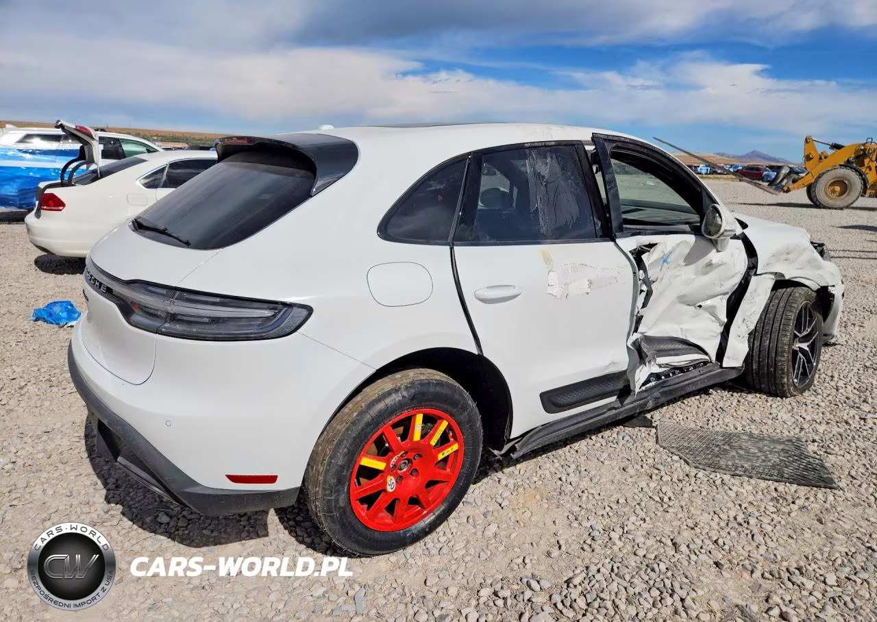 PORSCHE MACAN BASE VIN:WP1AA2A50PLB00727 - 3