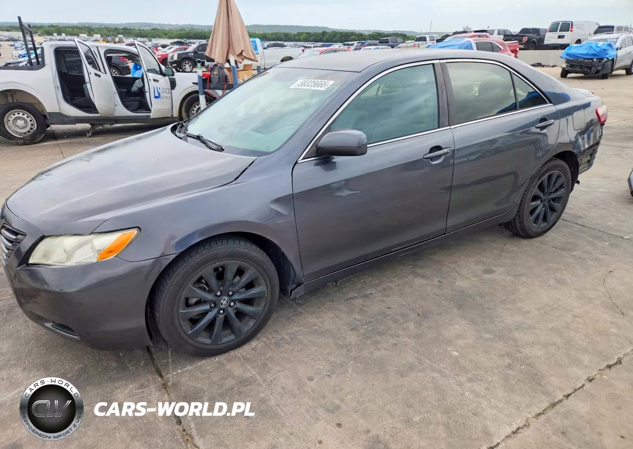 2007 Toyota Camry Le – zdjęcie 1 z 13