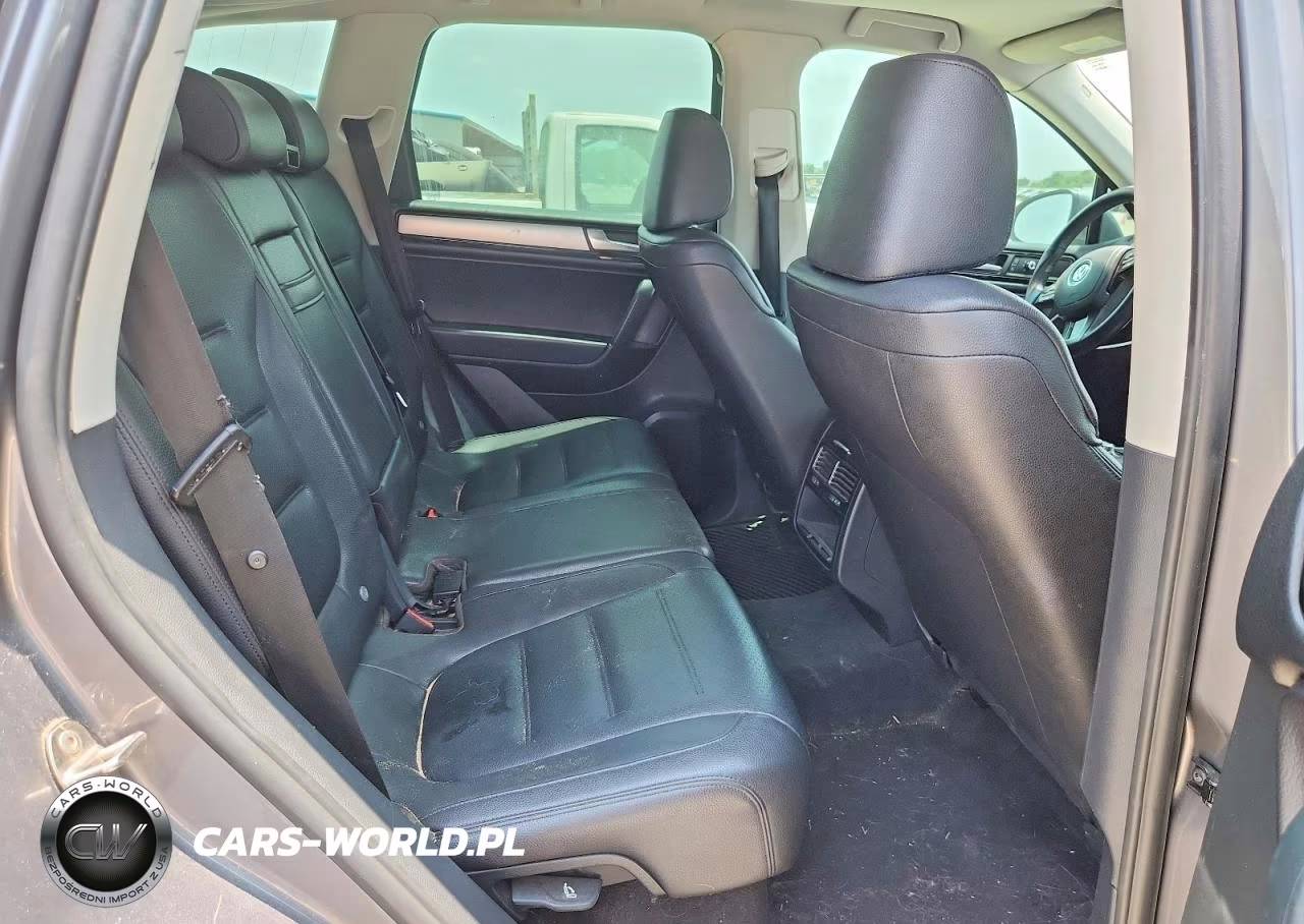2011 Volkswagen Touareg V6 VIN:WVGFF9BP3BD001237 - 11