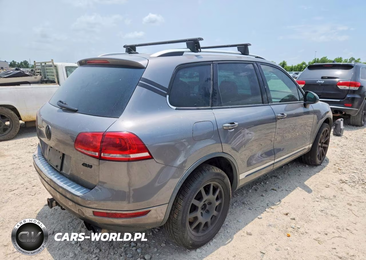 2011 Volkswagen Touareg V6 VIN:WVGFF9BP3BD001237 - 3