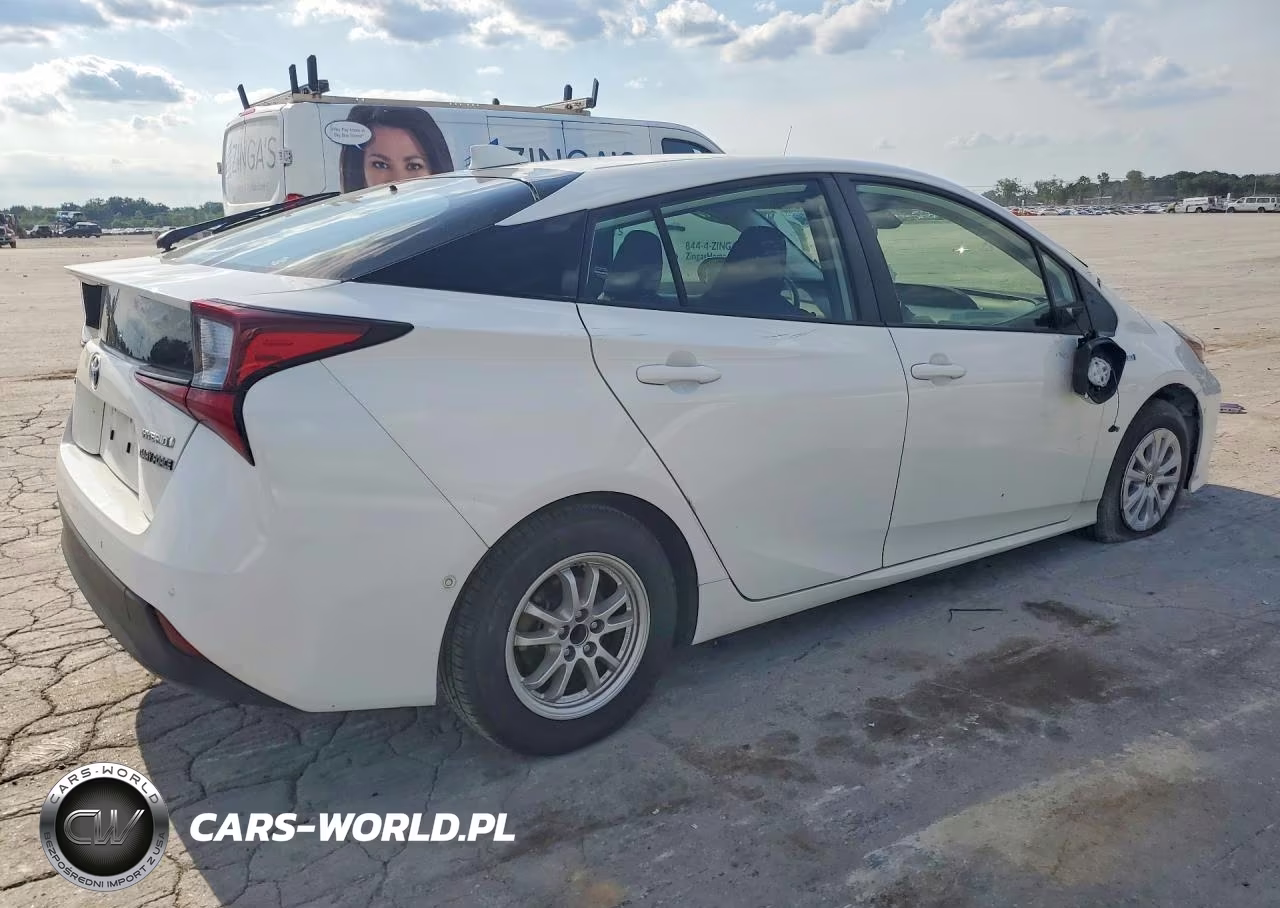 2021 Toyota Prius Le VIN:JTDKAMFU2M3148551 - 3