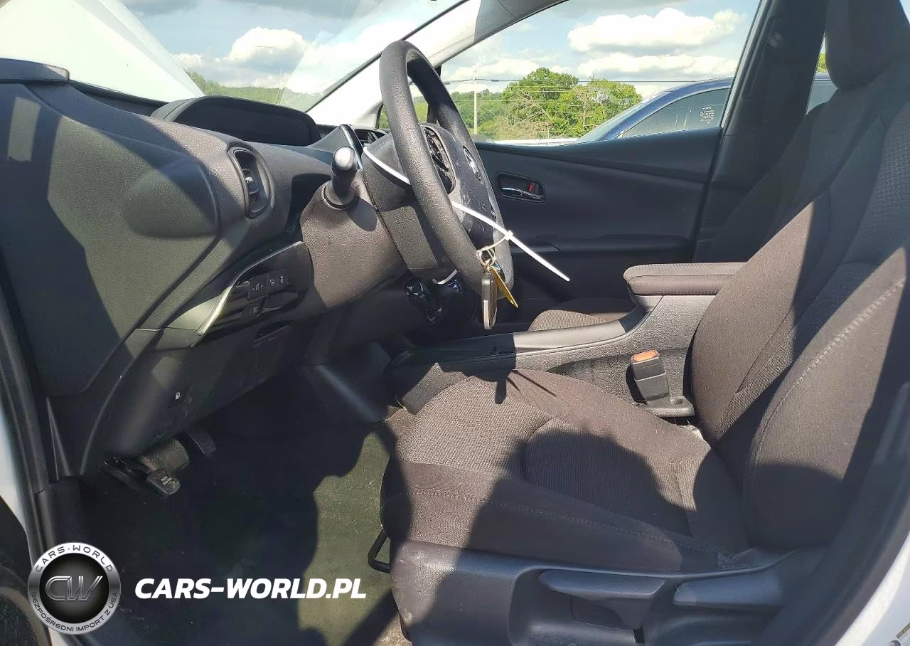 2021 Toyota Prius Le VIN:JTDKAMFU2M3148551 - 7