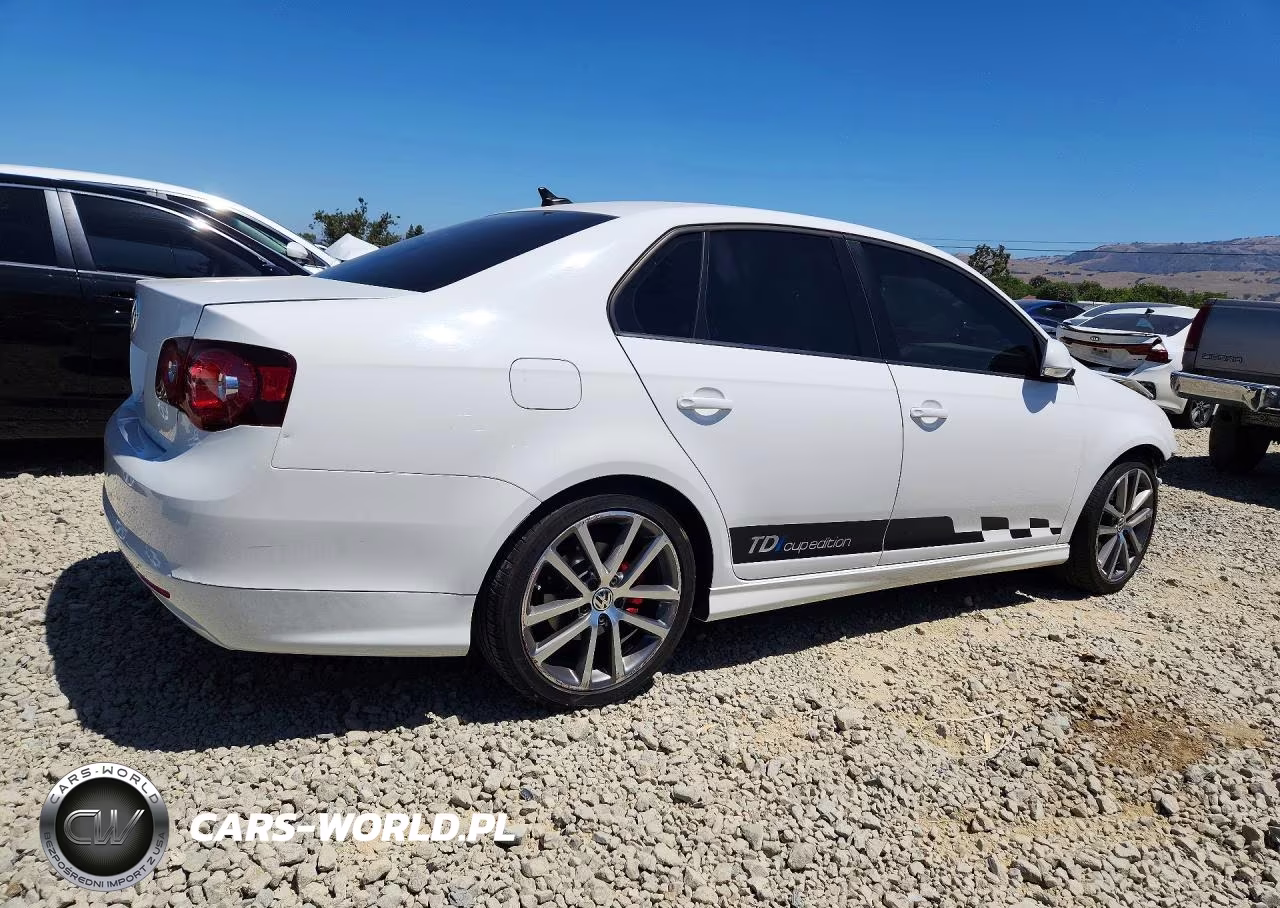 2010 Volkswagen Jetta Tdi VIN:3VWHL7AJ8AM180110 - 3