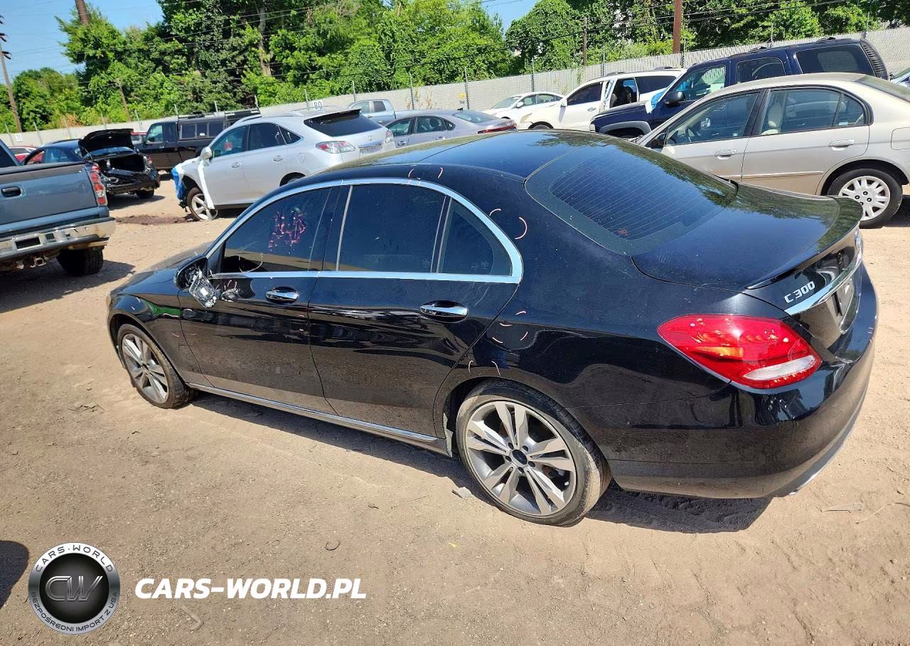 2018 Mercedes-Benz C 300 4Matic VIN:55SWF4KB1JU261573 - 2