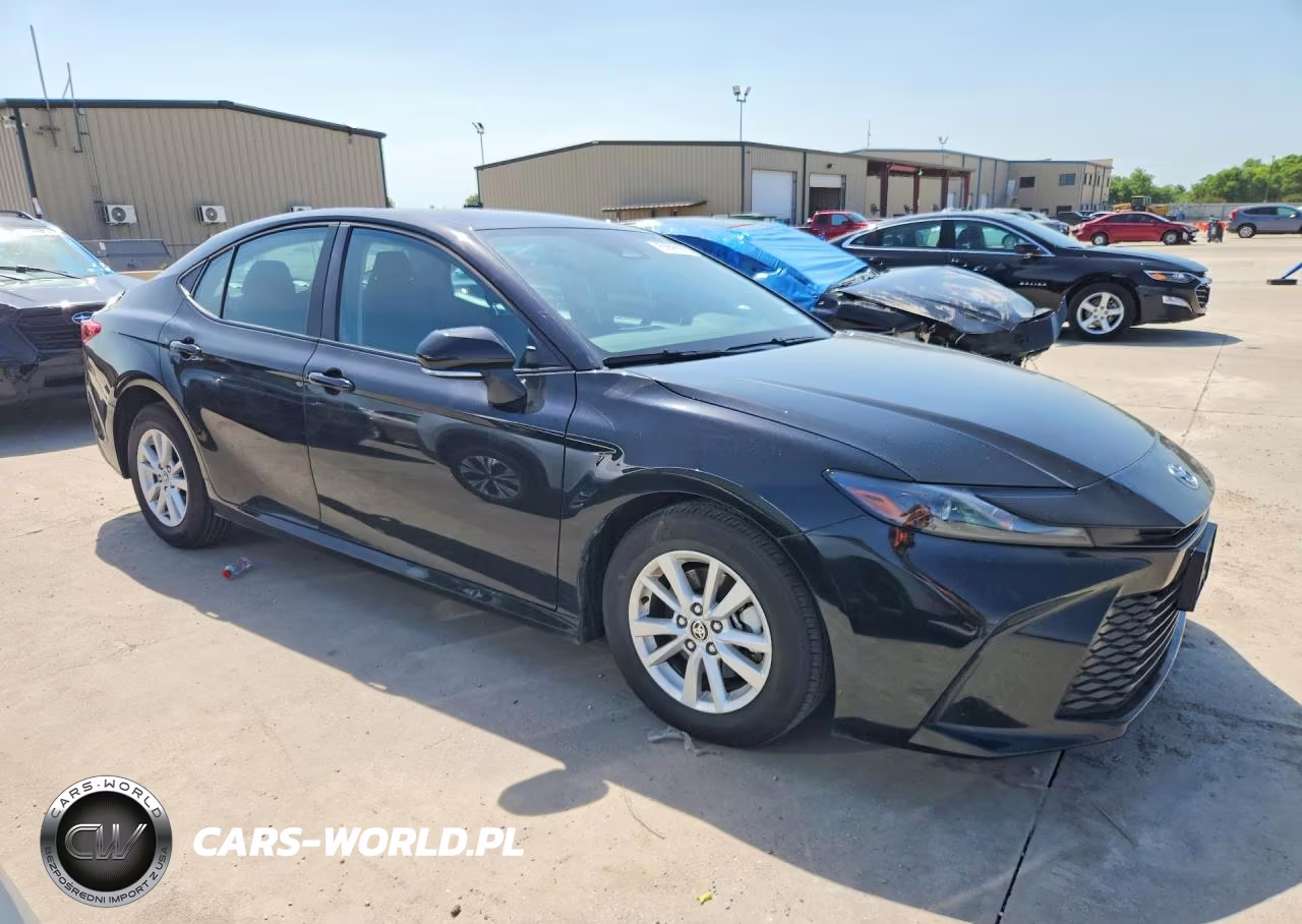 2026 Toyota Camry Le VIN:4T1DAACK6TU657623 - 4