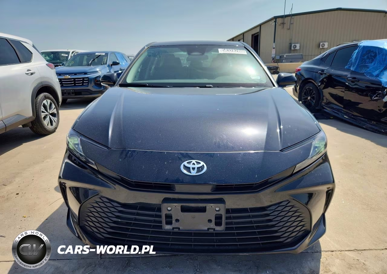 2026 Toyota Camry Le VIN:4T1DAACK6TU657623 - 5