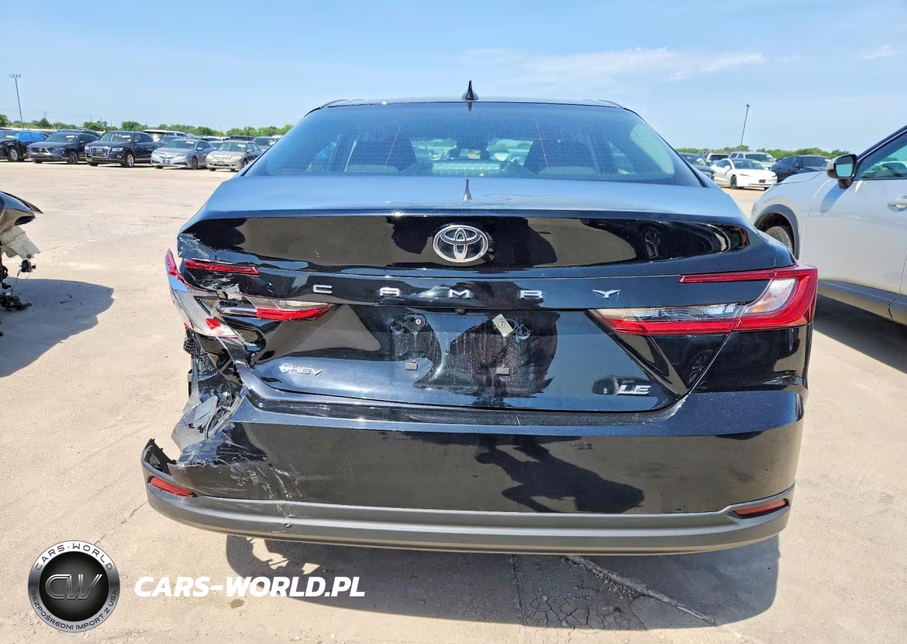 2026 Toyota Camry Le VIN:4T1DAACK6TU657623 - 6