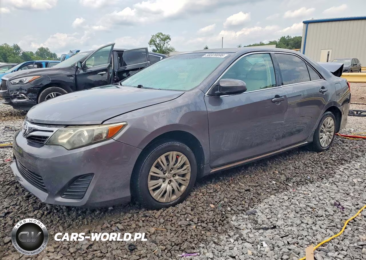 2012 Toyota Camry Le – zdjęcie 1 z 12