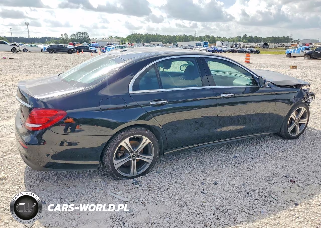 2018 Mercedes-Benz E 300 VIN:WDDZF4JBXJA303818 - 3