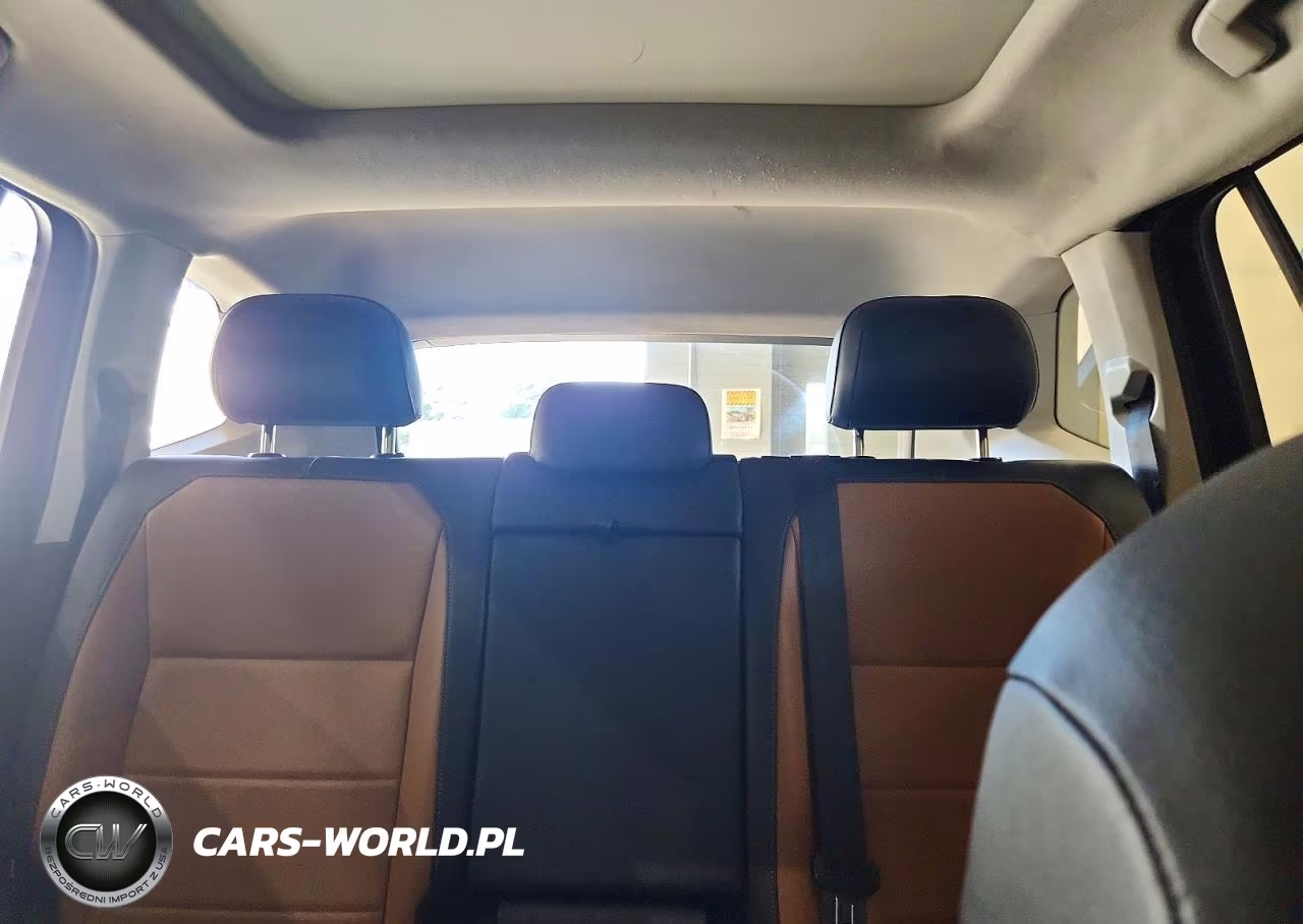 2018 Volkswagen Tiguan Se VIN:3VV2B7AX8JM084771 - 10
