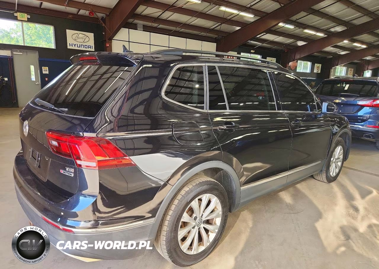 2018 Volkswagen Tiguan Se VIN:3VV2B7AX8JM084771 - 3