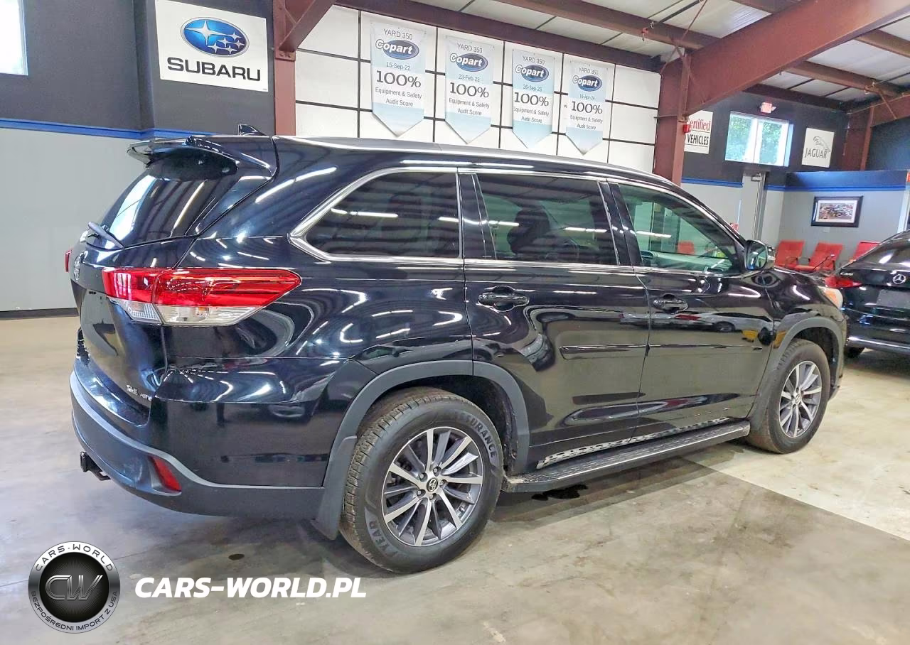 2017 Toyota Highlander Xle VIN:5TDJZRFH0HS455564 - 3