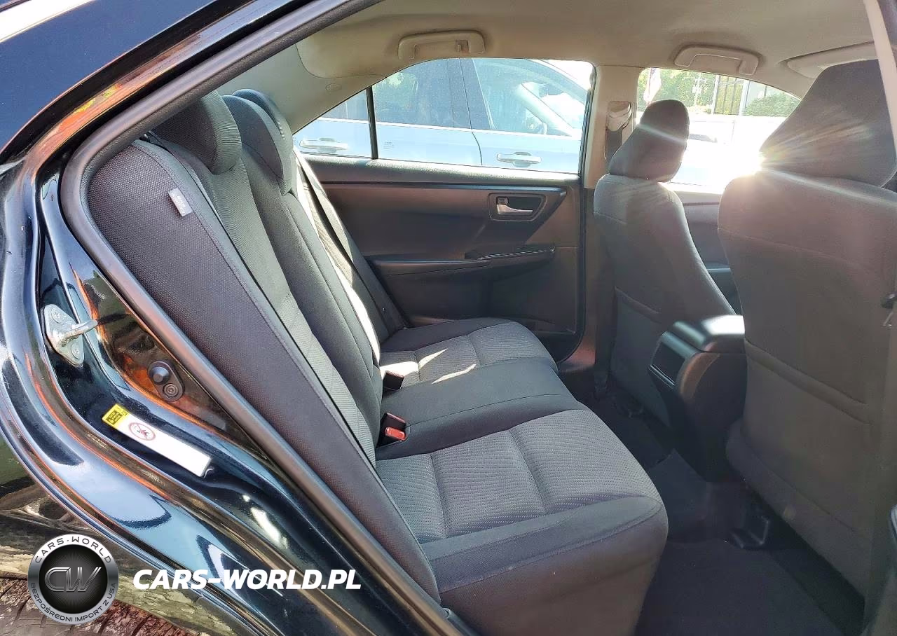 2017 Toyota Camry Le VIN:4T1BF1FK3HU303540 - 10
