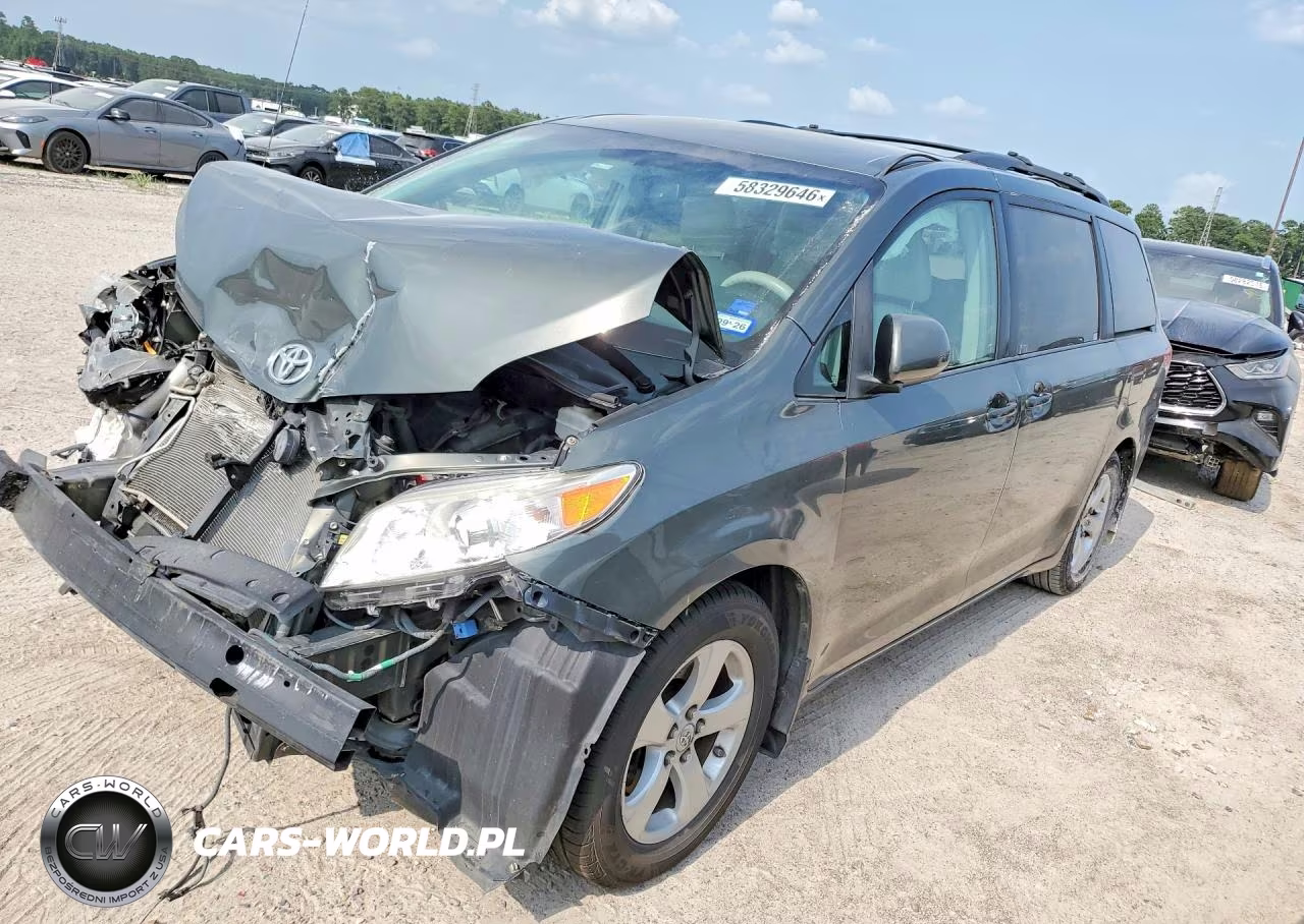 2012 Toyota Sienna Le – zdjęcie 1 z 14
