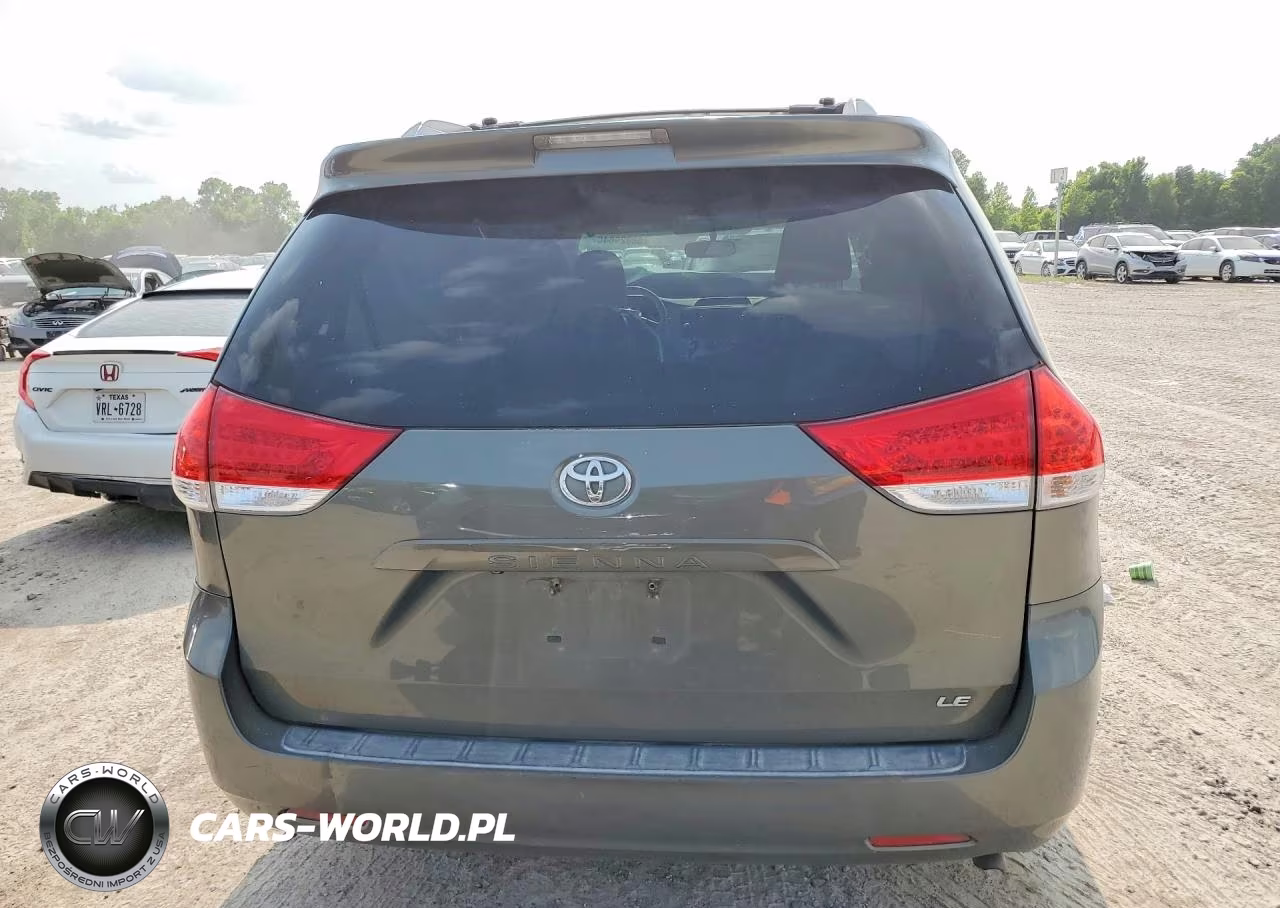 2012 Toyota Sienna Le VIN:5TDKK3DC9CS266160 - 6