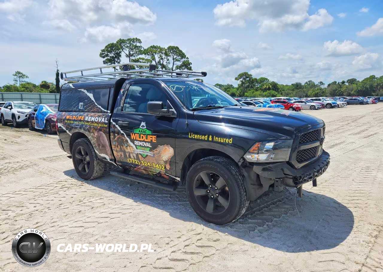 2019 Ram 1500 Classic Tradesman VIN:3C6JR6AG4KG507577 - 4
