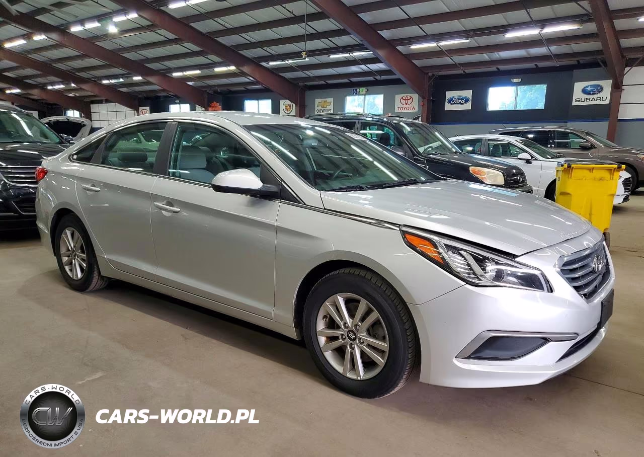2016 Hyundai Sonata Se VIN:5NPE24AF2GH387190 - 4