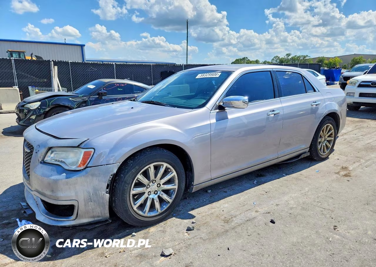 2014 Chrysler 300C – zdjęcie 1 z 12